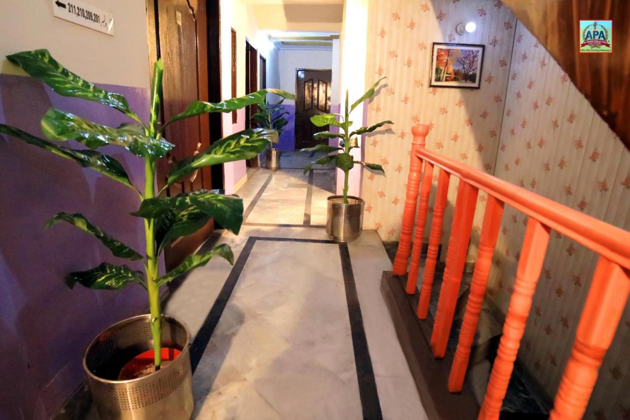 Royal Inn Guest House Lahore Exteriör bild