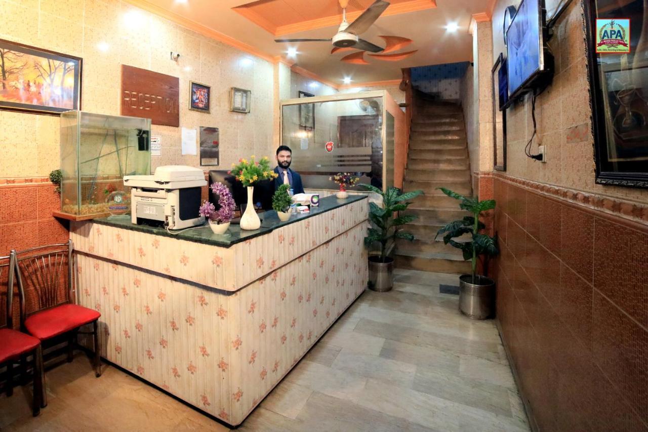 Royal Inn Guest House Lahore Exteriör bild