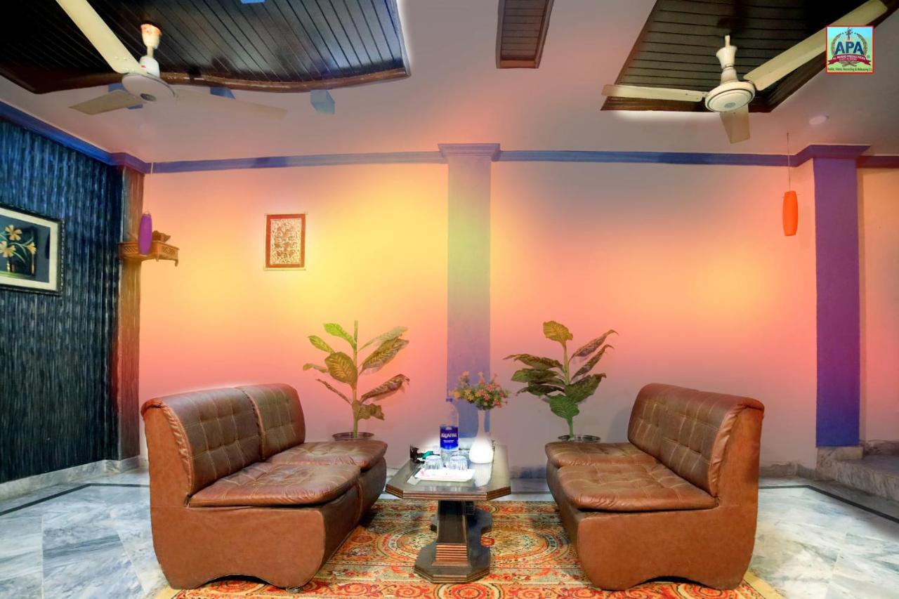 Royal Inn Guest House Lahore Exteriör bild